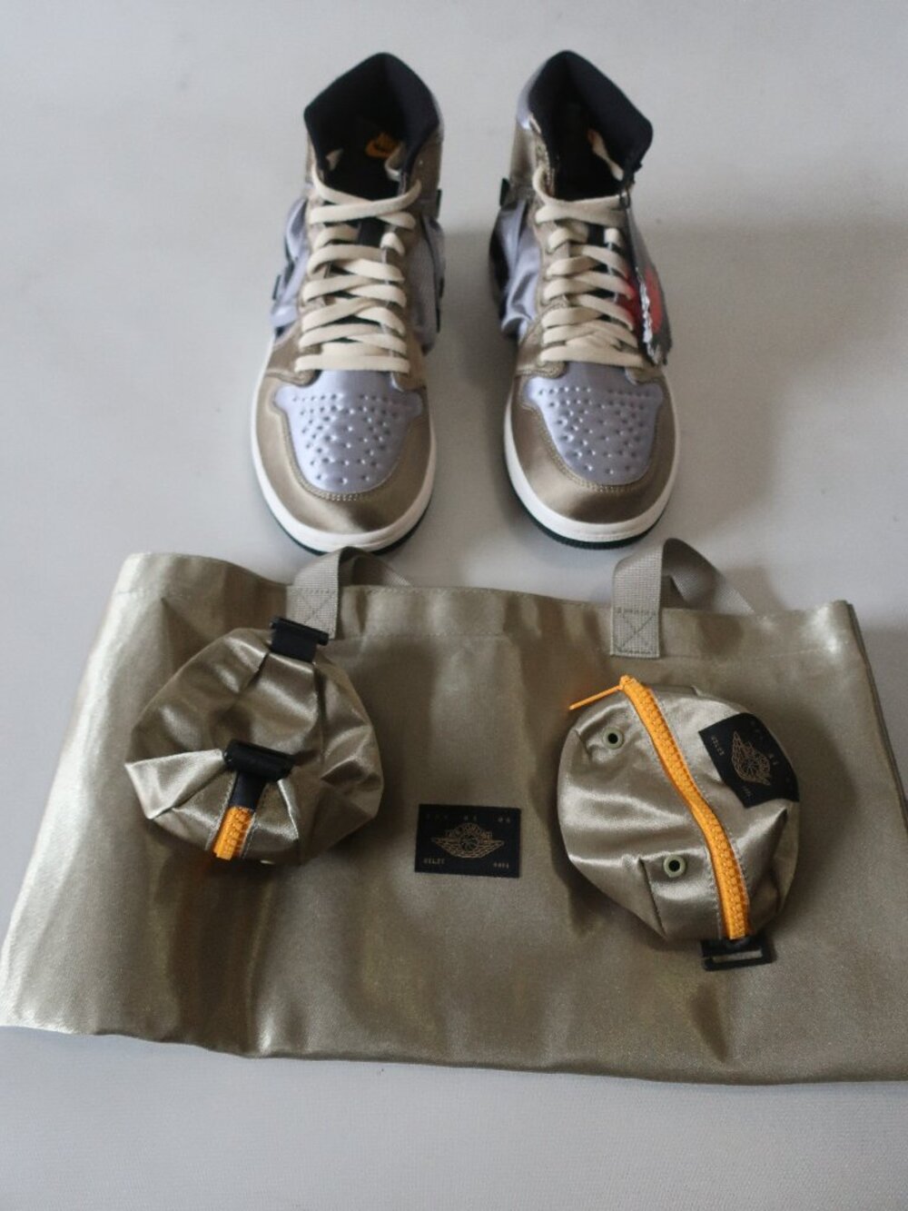 NWT Mens Nike Air Jordan 1 Retro Neutral Olive Grey High Top Utility Sneaker 8.5